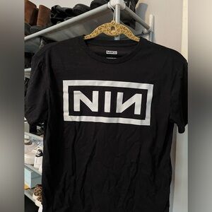 NIN Large tee fits like fitted women’s medium